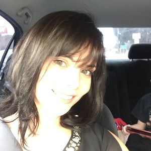 Meet your Posher, Cynthia